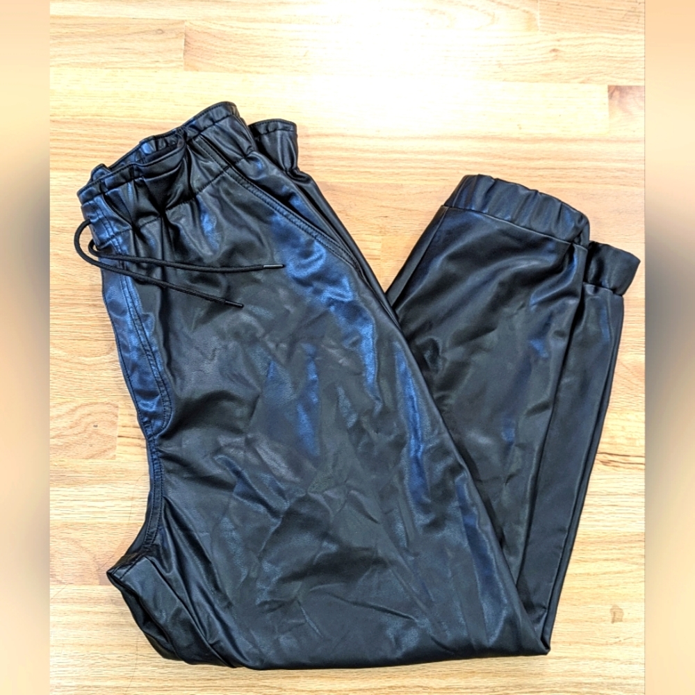 Abercrombie & Fitch XL vegan leather joggers
